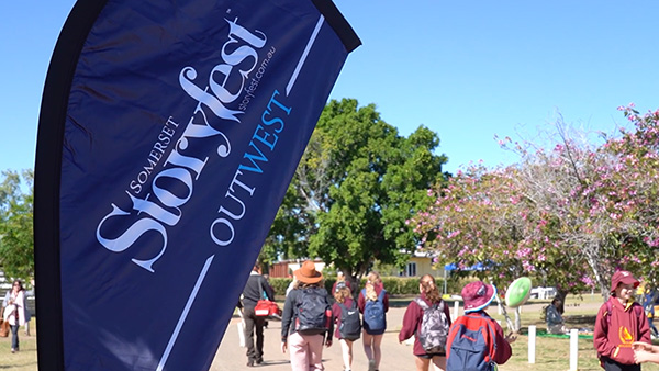 A picture of the StoryFest bow flag in Longreach